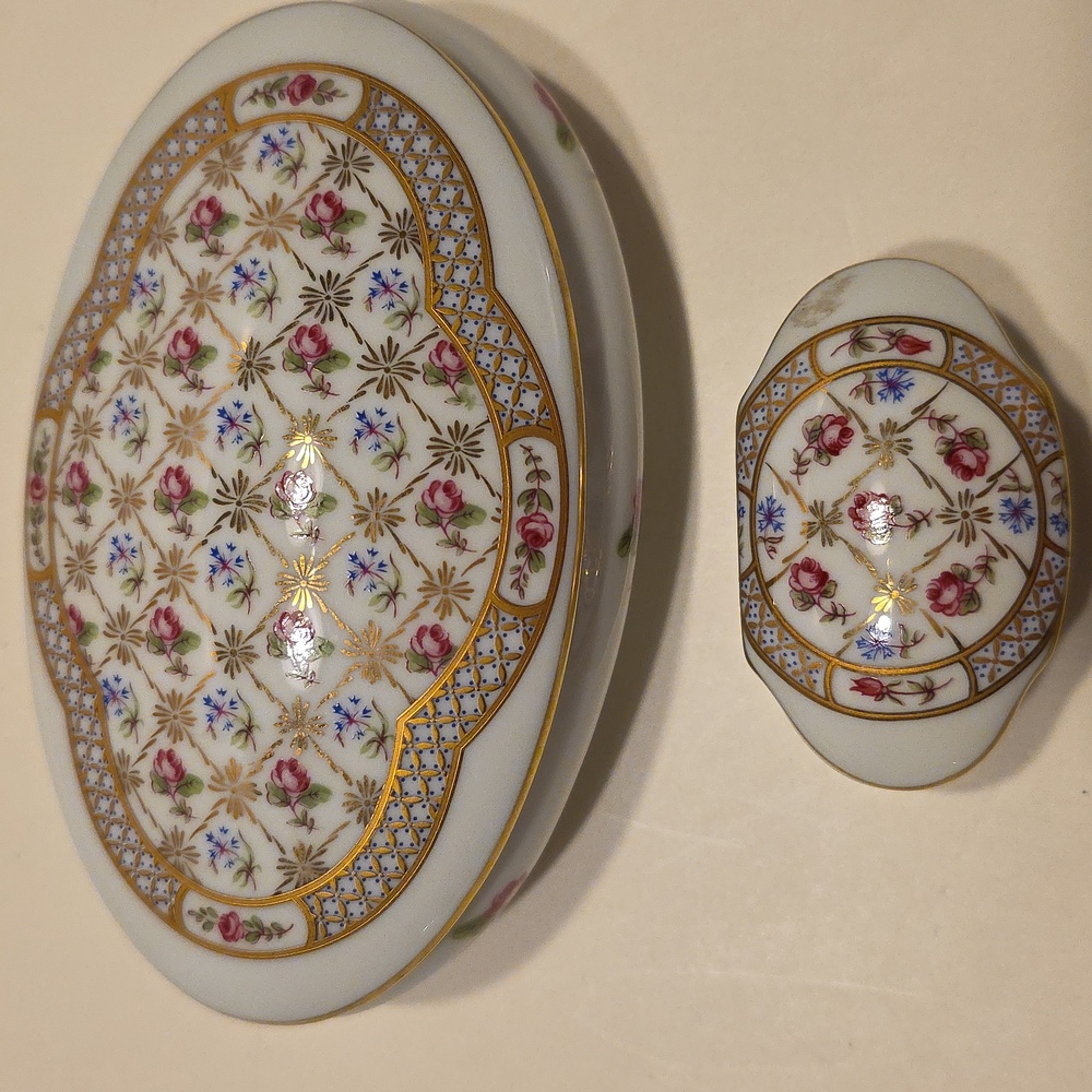 Limoges Castel France Porcelain 2 Piece Trinket Ring Set Roses with Gold Trim